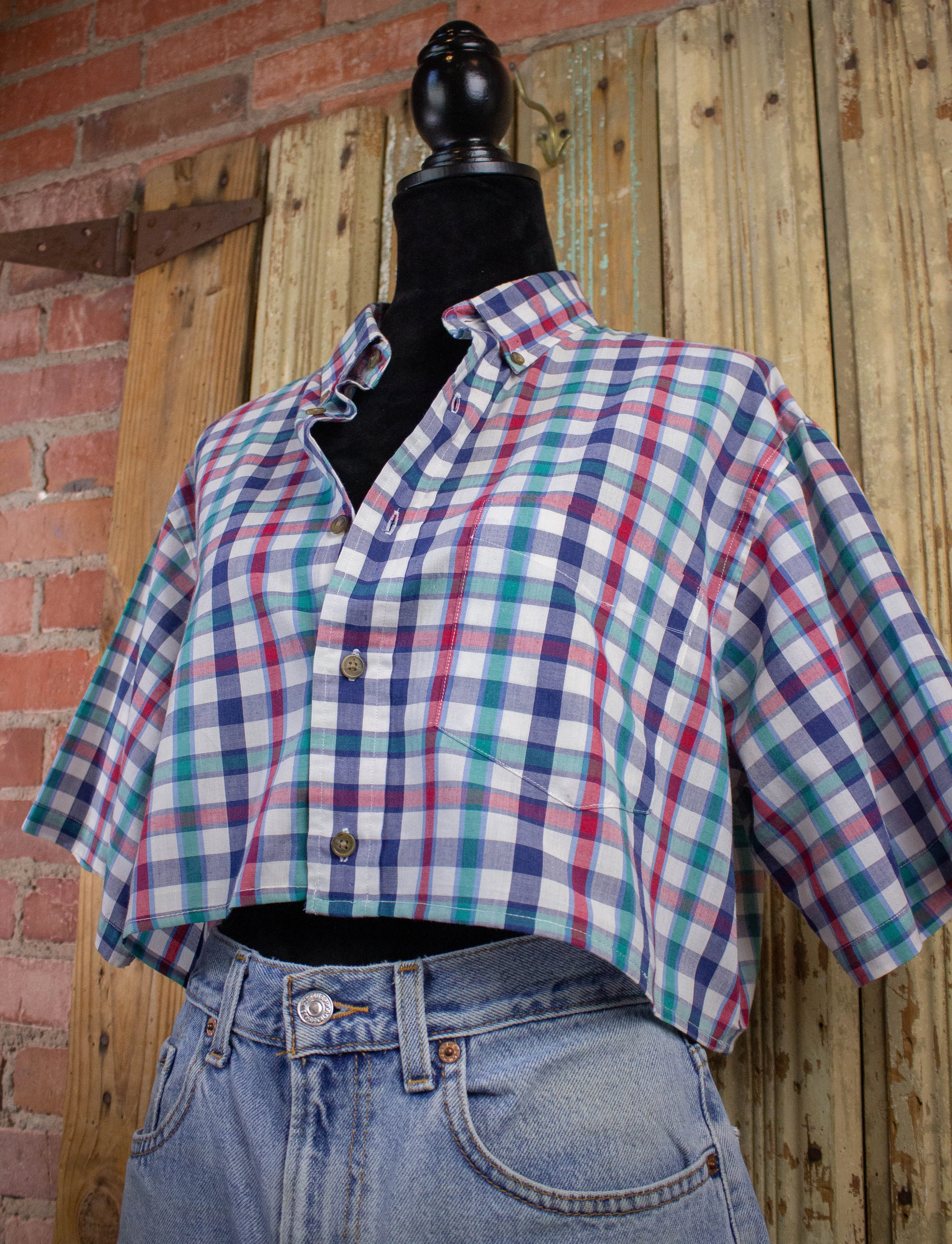 Arrow Sport Cropped Plaid Button Up Shirt Large