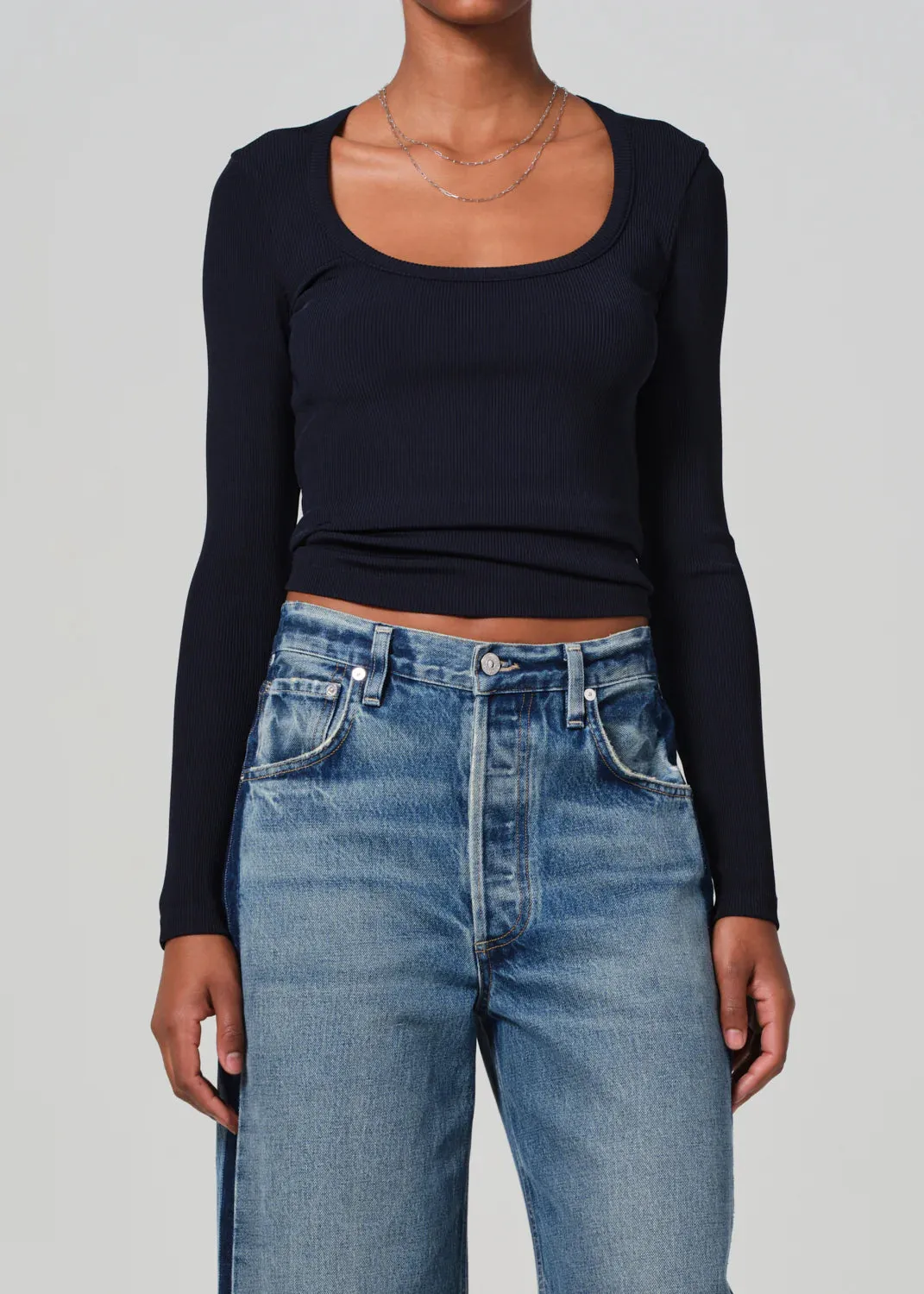 Ci9406 Navy Scoop Neck Top