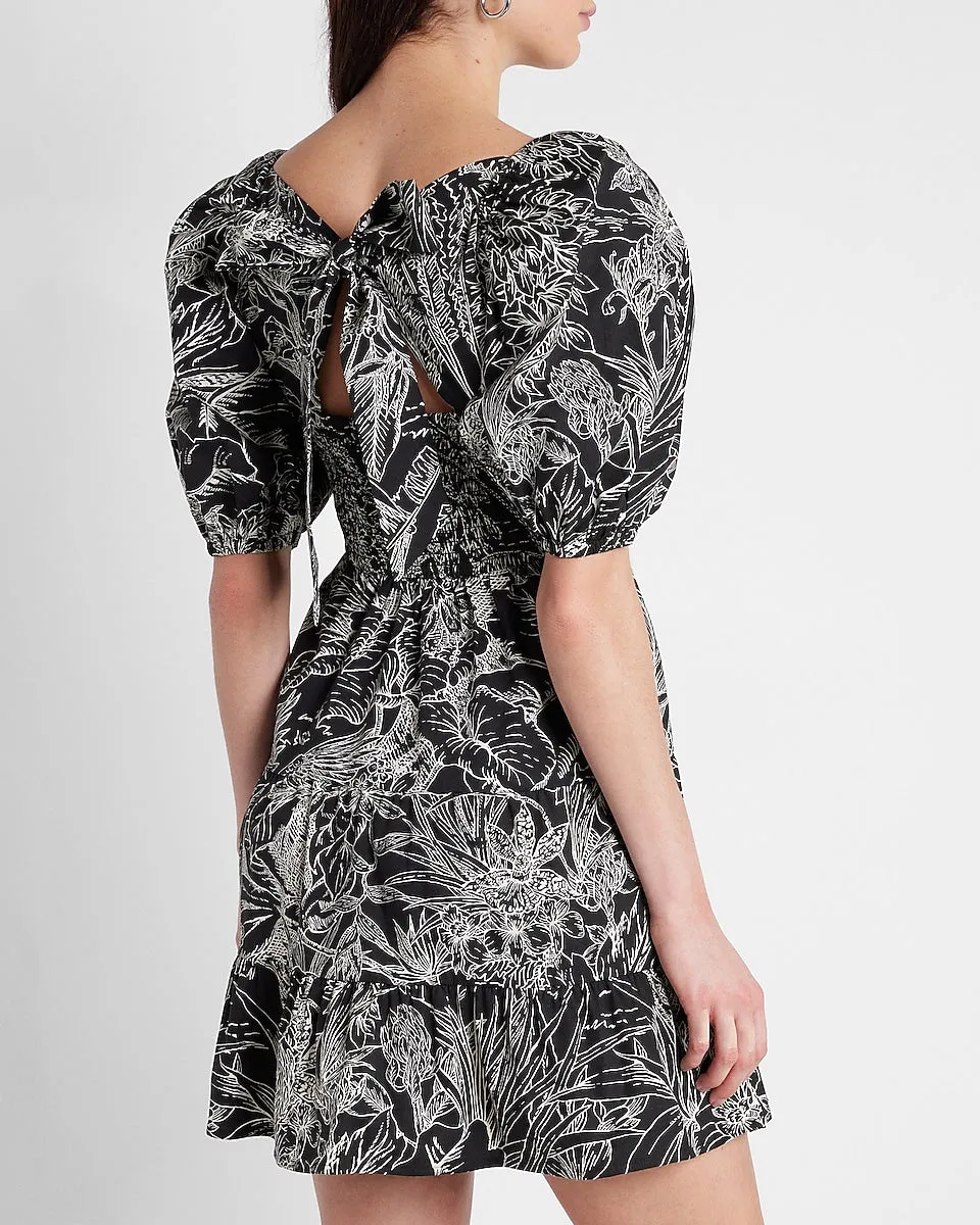 Printed Square Neck Puff Sleeve Tiered Trapeze Dress in Black And White