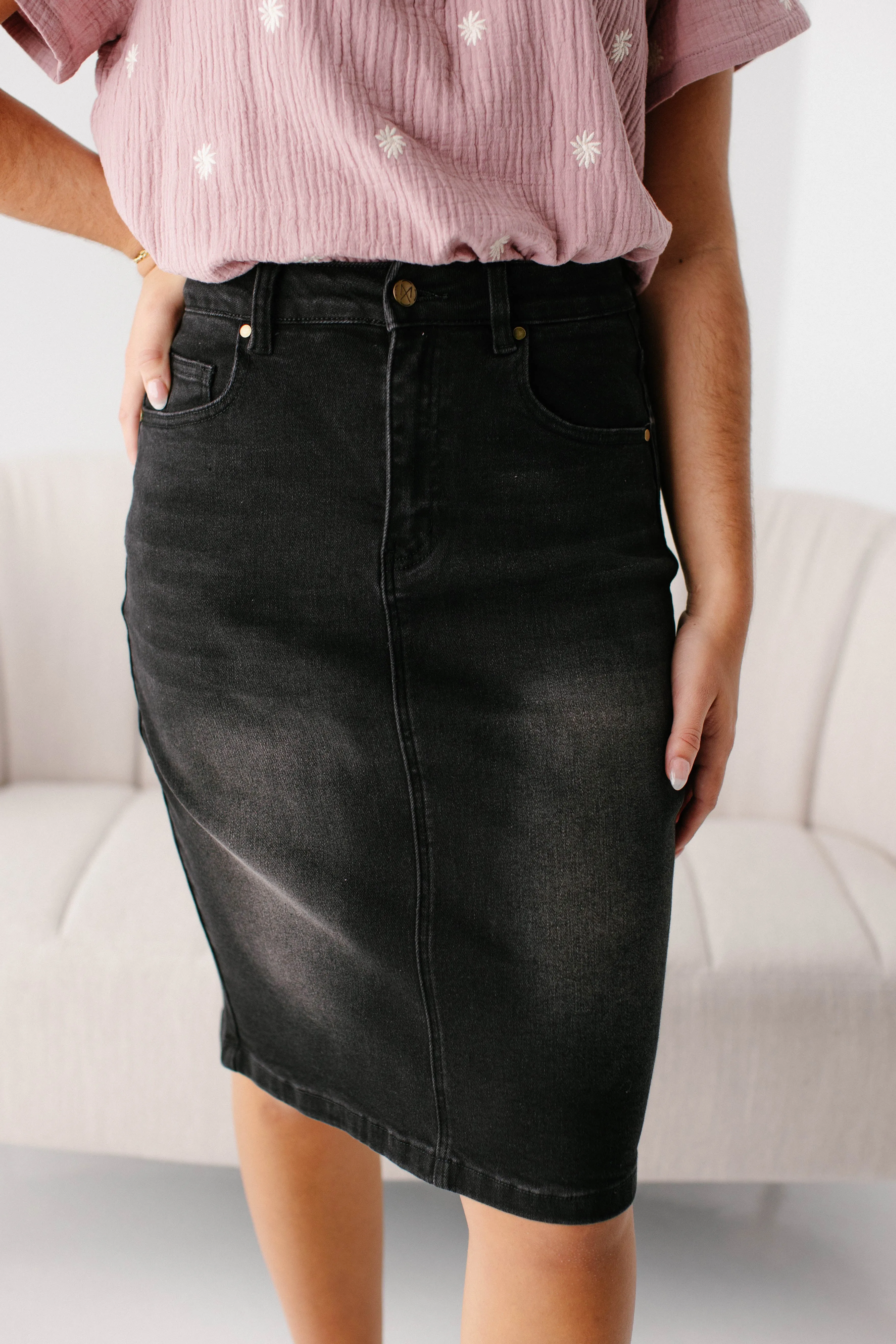 'Shannon' Curve Fit Denim Skirt