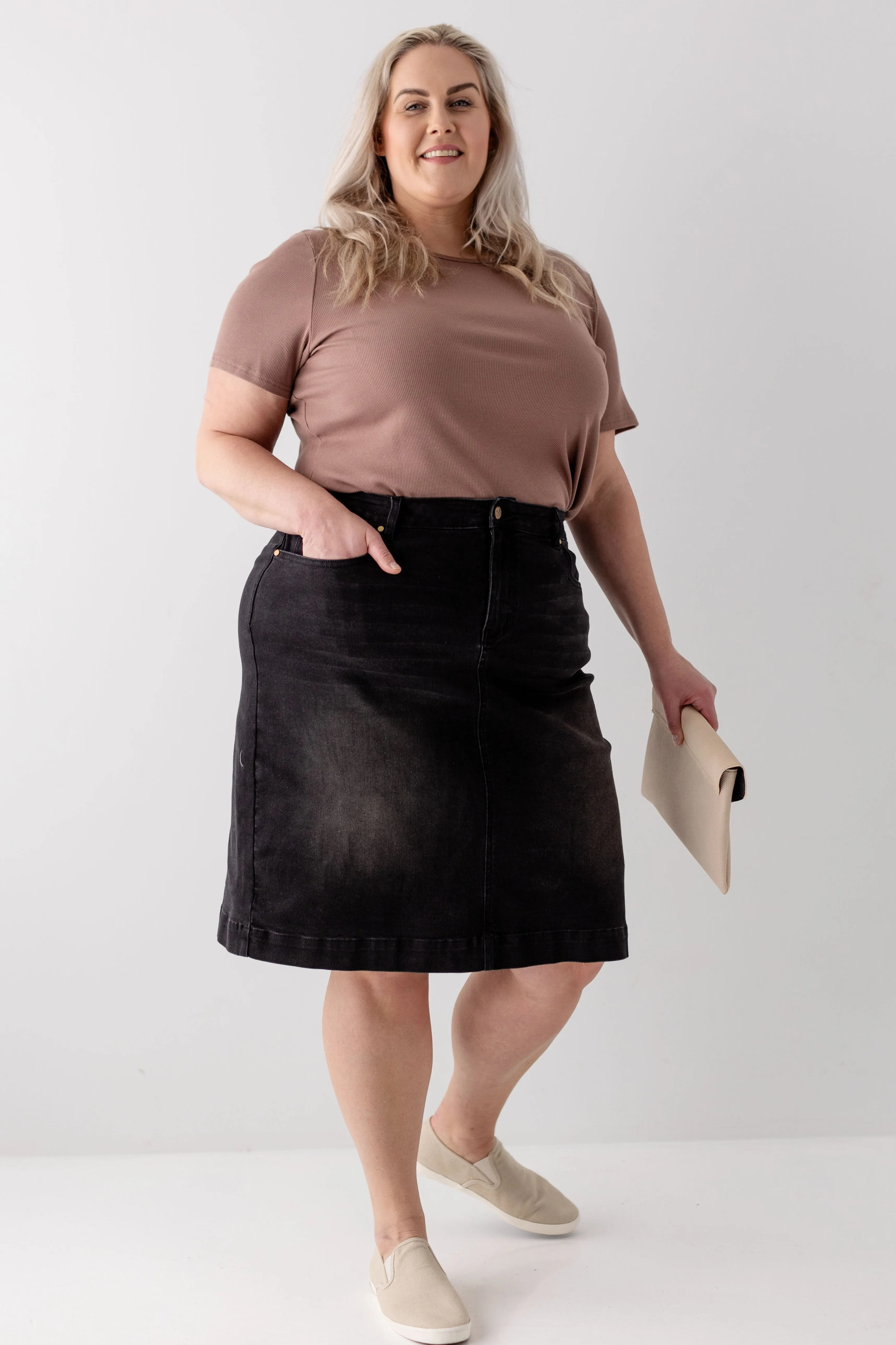 'Shannon' Curve Fit Denim Skirt