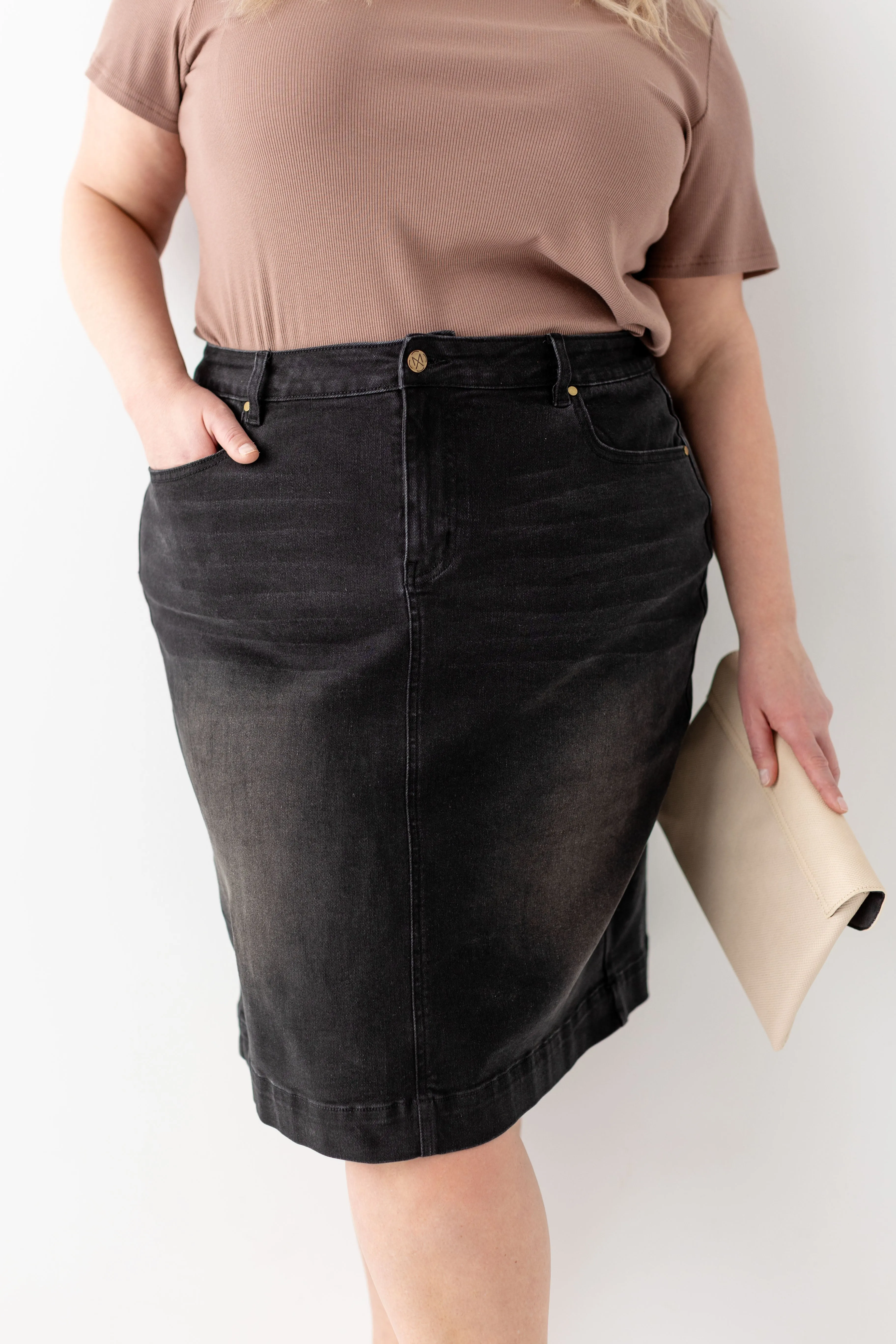 'Shannon' Curve Fit Denim Skirt